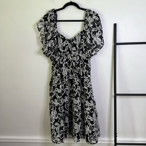 NWT Marissa Olivia flowy floral smocked bodice dress